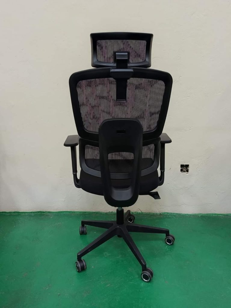 High back ergonomic mesh office chair with headrest and lumbar support