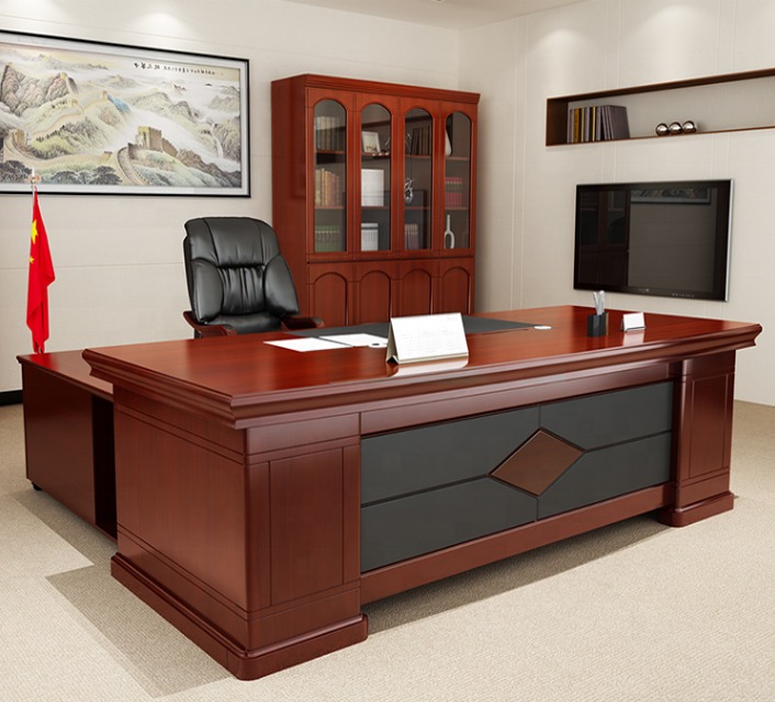 2m Executive Desk spacious director’s office desk Kenya
